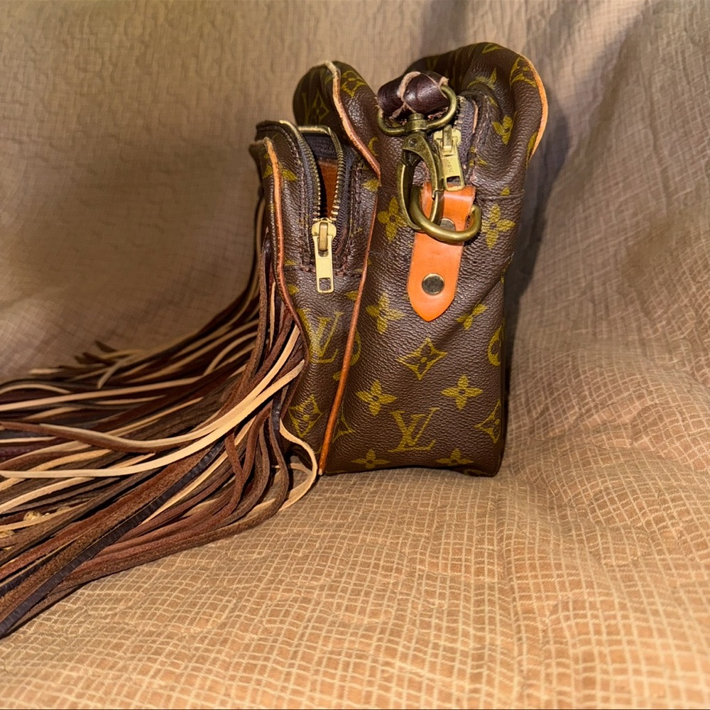 Vintage Louis Vuitton purse from Vintage Boho Bags - Picture 3 of 12